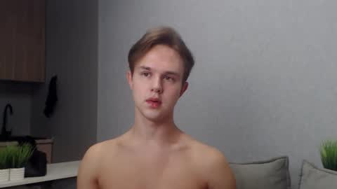 Angel online show from 11/09/25, 08:23