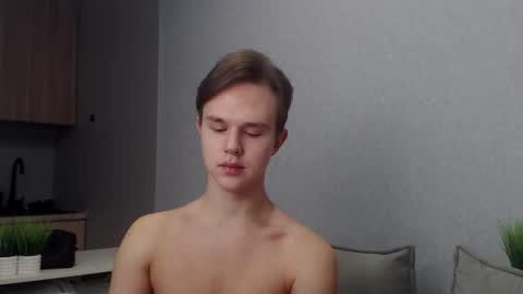 Angel online show from 12/04/25, 09:07