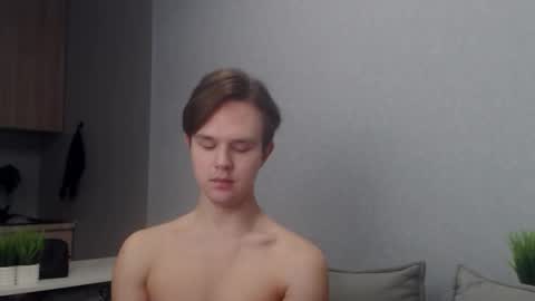 Angel online show from 01/18/26, 12:42