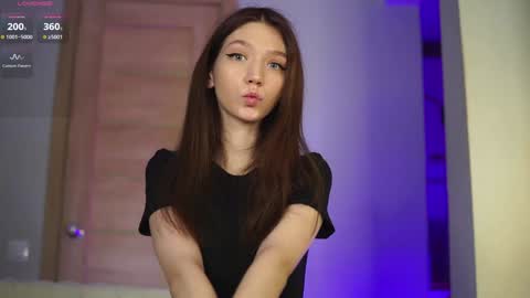 Snapshot of angels_kiss chatting on 10/29/25, 12:51 Nikki online show from 10/29/25, 12:51