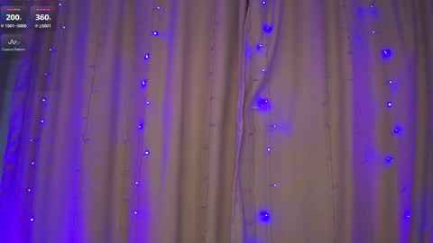 Snapshot of angels_kiss chatting on 12/19/25, 05:14 Nikki online show from 12/19/25, 05:14