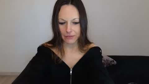 Giulia online show from 02/27/26, 12:05