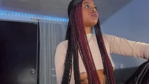 Snapshot of angelsmia_ chatting on 02/24/25, 08:38  MIA available content ask online show from 02/24/25, 08:38