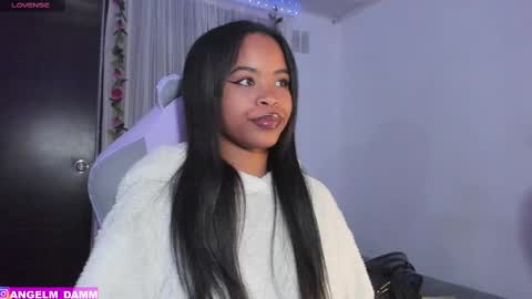 Snapshot of angelsmia_ chatting on 03/06/25, 04:19  MIA available content ask online show from 03/06/25, 04:19