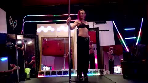 Snapshot of angelsparkle80 chatting on 01/11/26, 08:41 Madison Marie online show from 01/11/26, 08:41