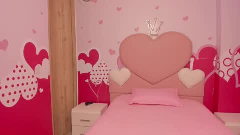 Angel  online show from 02/15/25, 09:49