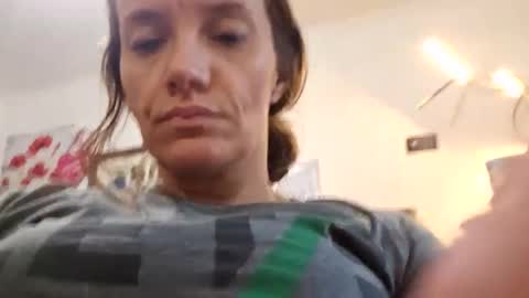 angelvanderpool71 online show from 09/17/25, 07:59