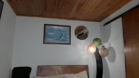 Snapshot of angelx_fox chatting on 12/11/24, 01:15 Angel Fox online show from 12/11/24, 01:15