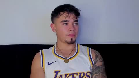 Angel Fox online show from 12/18/25, 10:49