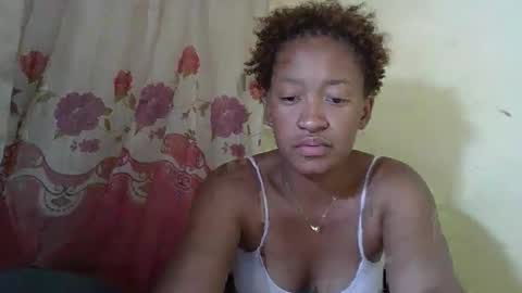 Snapshot of angevannessa chatting on 09/15/25, 06:41 ange online show from 09/15/25, 06:41