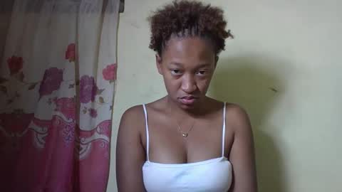 Snapshot of angevannessa chatting on 09/17/25, 03:08 ange online show from 09/17/25, 03:08