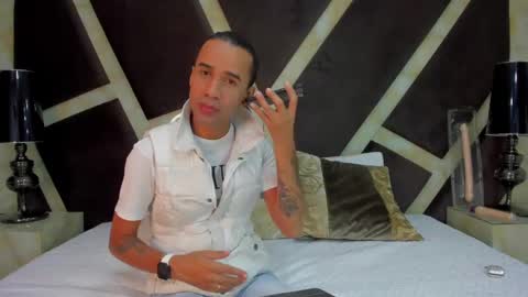 Snapshot of anghel_stone chatting on 01/19/25, 04:46 Anghel Stone online show from 01/19/25, 04:46