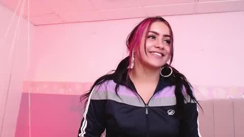 Snapshot of angie99_gh chatting on 01/20/25, 10:40 Angie online show from 01/20/25, 10:40