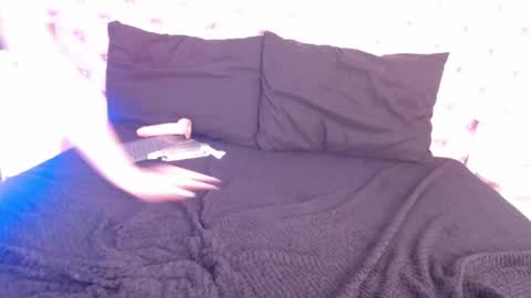 Snapshot of angie99_gh chatting on 03/04/25, 04:27 Angie online show from 03/04/25, 04:27