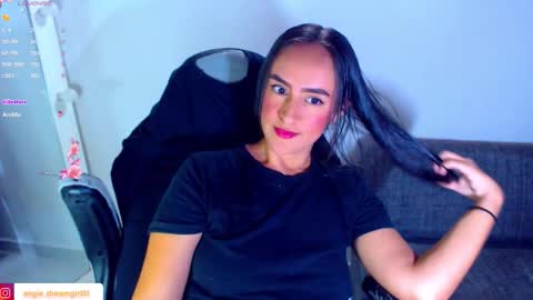 Snapshot of angie_dreamgirl chatting on 01/31/26, 10:08 IG angie dreamgirl01 online show from 01/31/26, 10:08