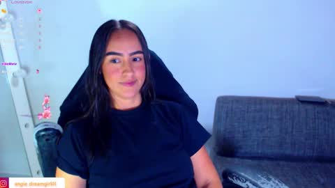 Snapshot of angie_dreamgirl chatting on 02/19/26, 11:45 IG angie dreamgirl01 online show from 02/19/26, 11:45