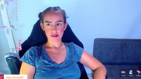 Snapshot of angie_dreamgirl chatting on 02/27/26, 12:10 IG angie dreamgirl01 online show from 02/27/26, 12:10