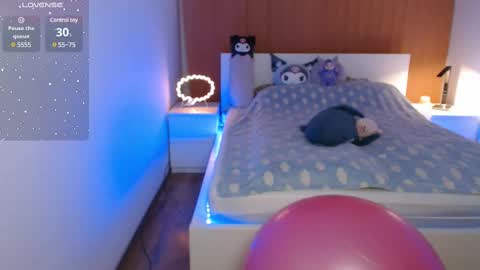 Snapshot of angie_faee chatting on 02/19/25, 02:44 angie_faee online show from 02/19/25, 02:44