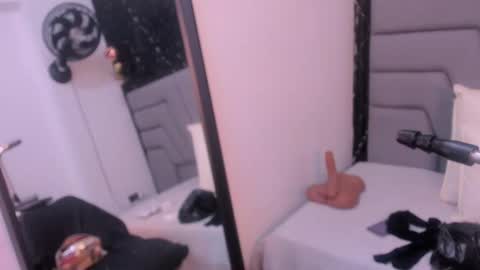 Snapshot of angie_will chatting on 10/09/25, 08:07 A N G I E. online show from 10/09/25, 08:07