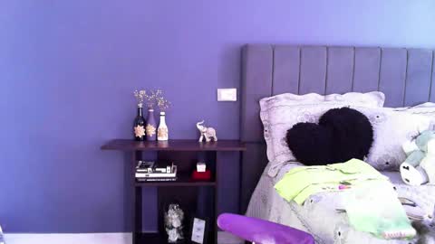 Angiebaxt online show from 10/05/25, 06:06