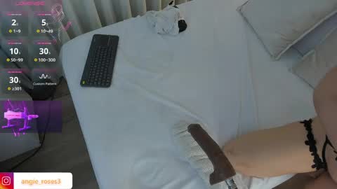 angiee roses online show from 05/16/26, 12:40