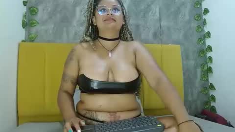 Snapshot of angiekatrinacm101 chatting on 02/17/26, 11:29 angiekatrinacm101 online show from 02/17/26, 11:29