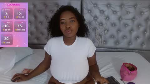 angiellam online show from 10/19/25, 01:56