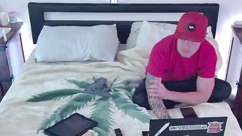 Anglz017 online show from 12/08/24, 08:47