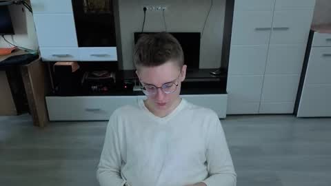 vodka online show from 11/21/25, 06:01