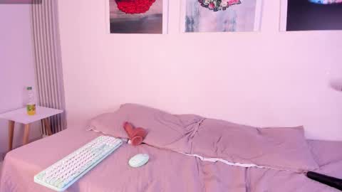 Snapshot of angy_avila chatting on 12/21/25, 03:57 angy_avila online show from 12/21/25, 03:57