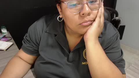 Snapshot of angy_ro12 chatting on 02/16/25, 10:43 angy online show from 02/16/25, 10:43