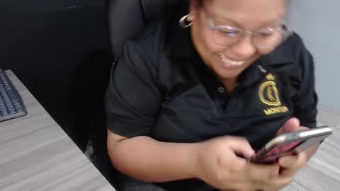 Snapshot of angy_ro12 chatting on 10/09/25, 10:08 angy online show from 10/09/25, 10:08