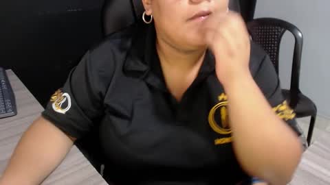 Snapshot of angy_ro12 chatting on 10/11/25, 11:03 angy online show from 10/11/25, 11:03