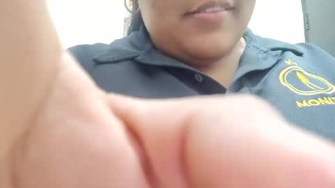 Snapshot of angy_ro12 chatting on 12/18/25, 01:33 angy online show from 12/18/25, 01:33