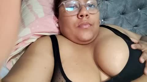 Snapshot of angy_ro12 chatting on 07/08/26, 03:22 angy online show from 07/08/26, 03:22