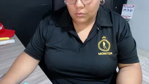 Snapshot of angy_ro12 chatting on 07/16/26, 11:33 angy online show from 07/16/26, 11:33
