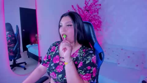 Snapshot of ania_bonneville chatting on 11/25/25, 04:01 A N I A online show from 11/25/25, 04:01