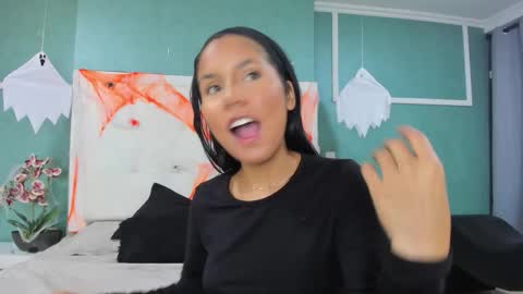 Ania online show from 10/27/25, 01:48