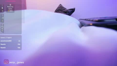 Snapshot of ania_mml chatting on 12/27/24, 11:21 Ania online show from 12/27/24, 11:21