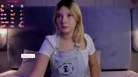 Snapshot of ania_mml chatting on 09/11/25, 08:42 Ania online show from 09/11/25, 08:42