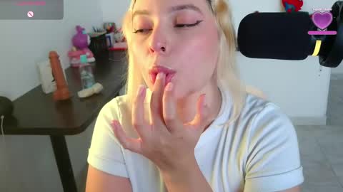 Ania online show from 05/28/26, 09:45