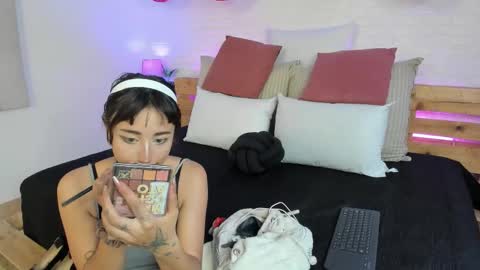 Snapshot of anie_sp chatting on 10/18/25, 07:58 Anie Monday to Saturday from 200 pm to 810pm UTC-5 Colombia Time online show from 10/18/25, 07:58
