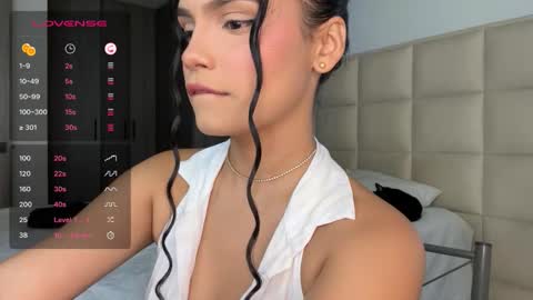 Snapshot of aniebby chatting on 12/03/25, 03:58 ANGIE online show from 12/03/25, 03:58