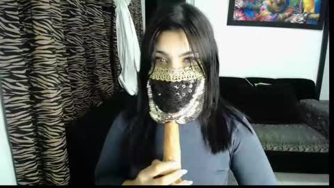 Anissa online show from 12/18/25, 04:07