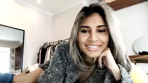 anisha online show from 02/12/25, 10:24