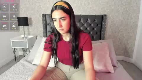 anika_h online show from 07/09/26, 11:58