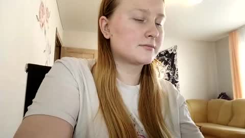 Snapshot of anika_lipps chatting on 10/05/25, 06:23 Anika online show from 10/05/25, 06:23