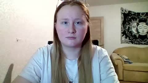 Snapshot of anika_lipps chatting on 10/08/25, 07:44 Anika online show from 10/08/25, 07:44