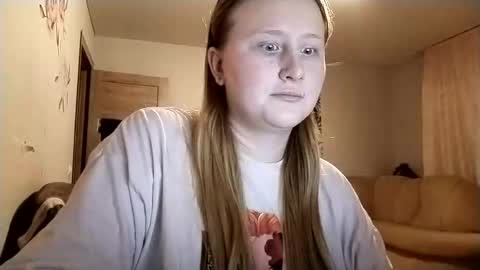 Snapshot of anika_lipps chatting on 11/06/25, 01:50 Anika online show from 11/06/25, 01:50