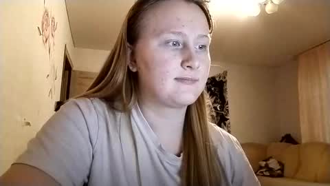 Snapshot of anika_lipps chatting on 11/26/25, 06:36 Anika online show from 11/26/25, 06:36